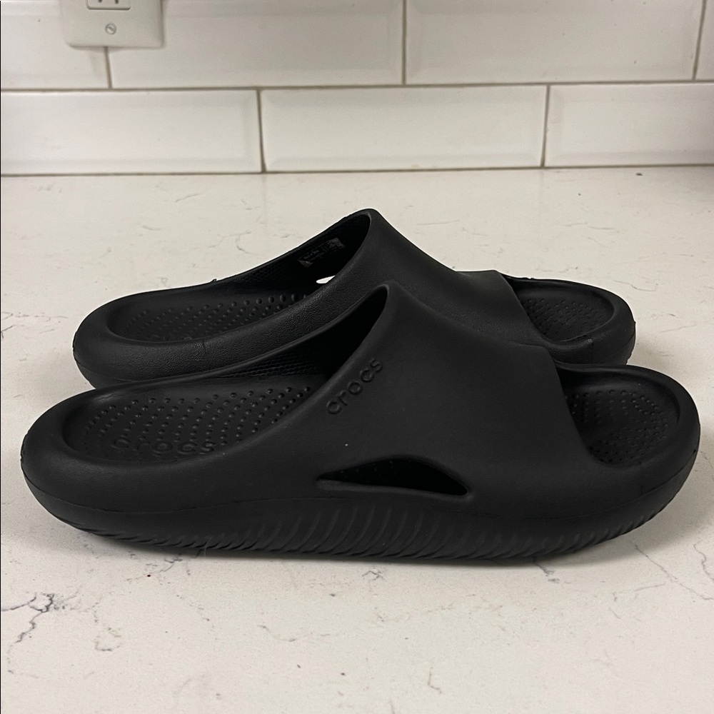 Crocs Mellow Recovery Slide Black Sandals 208392 Unisex Women’s 7 Men’s 5 Slides - Picture 12 of 15